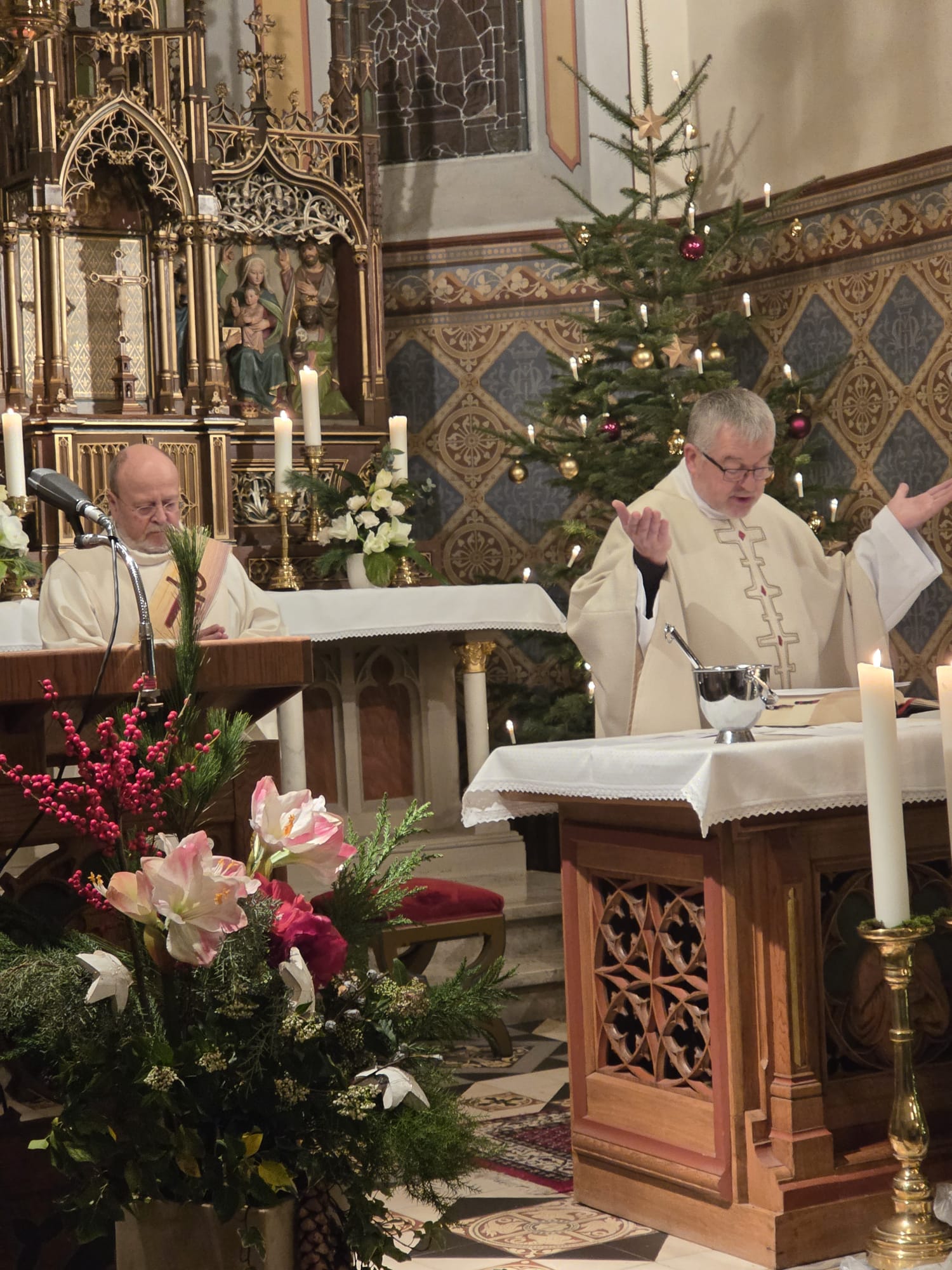 Pater Wieslaw u Manni Lang (c) Maria Mattes